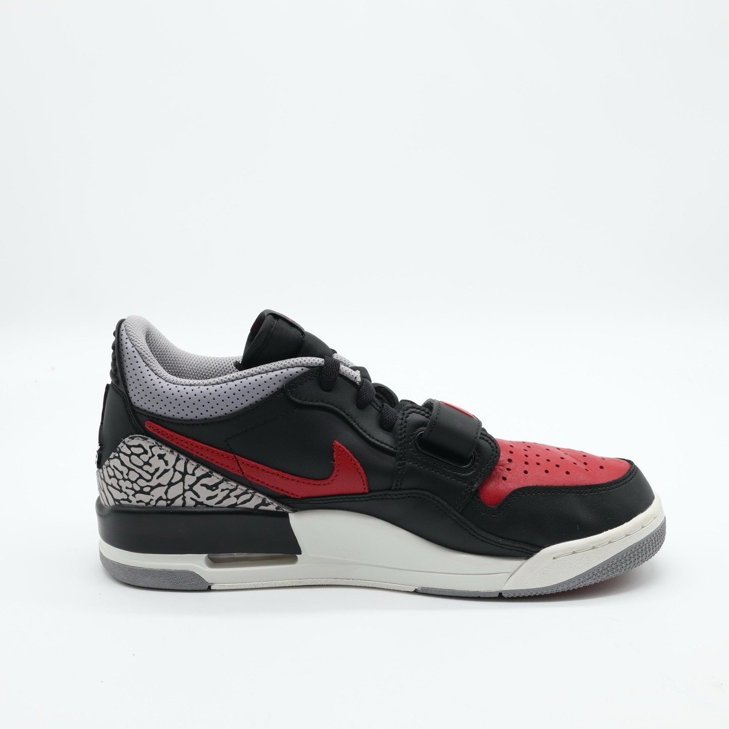 Size 9.5 - Jordan Legacy 312 Low ‘Bred Cement’
