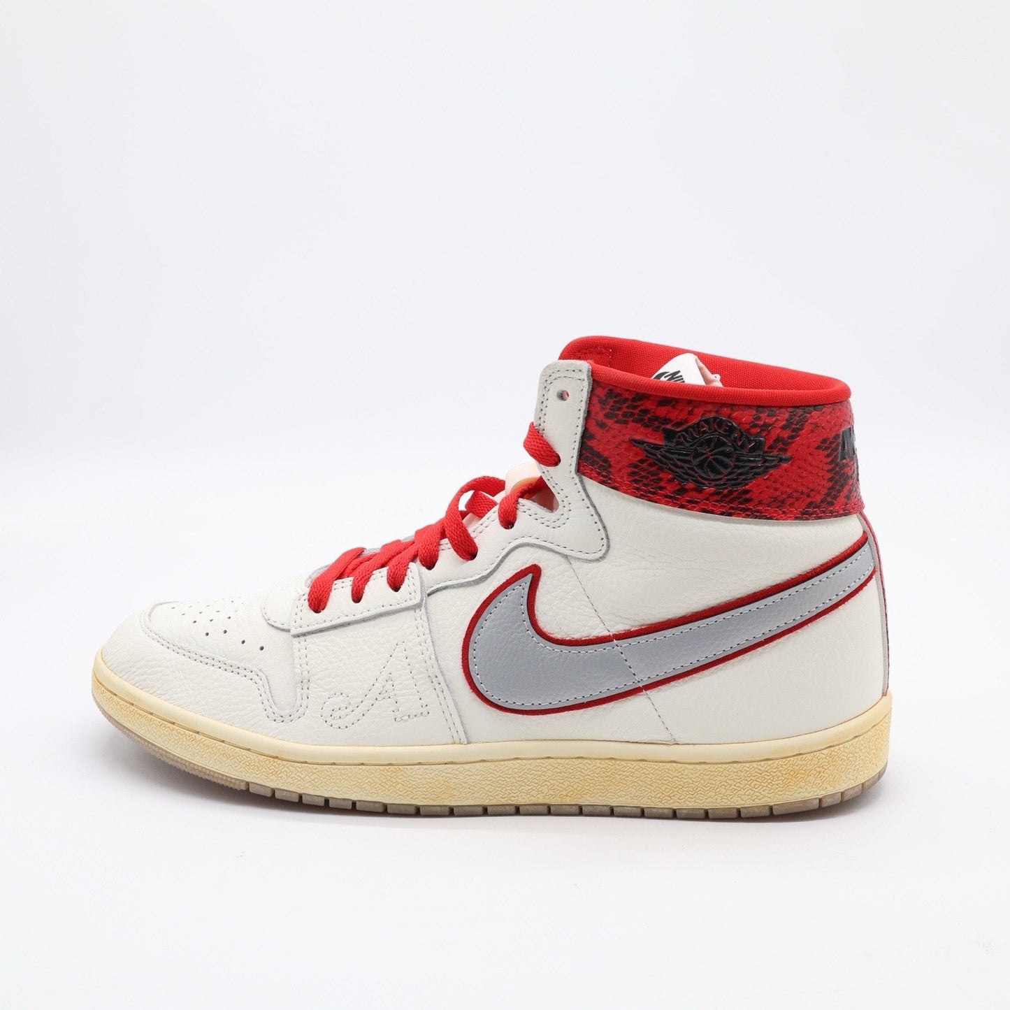 Size 12 - Awake NY x Jordan Air Ship PE SP ‘University Red’